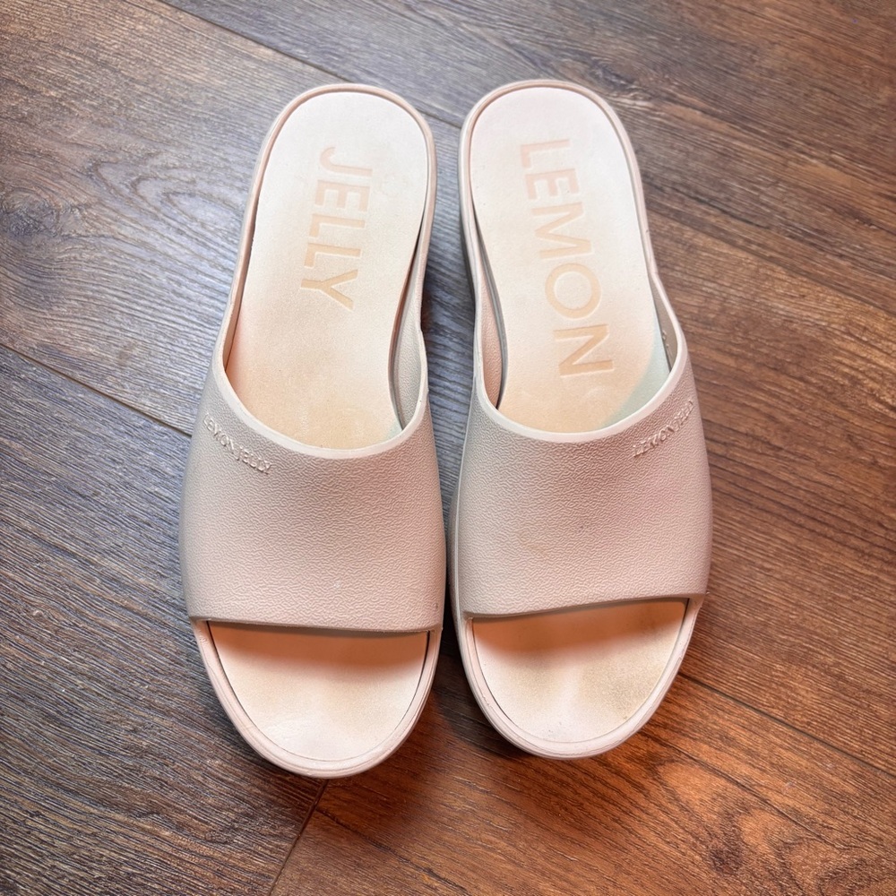 Lemon Jelly Platform Chunky Cream color slip on Sandal Size 40